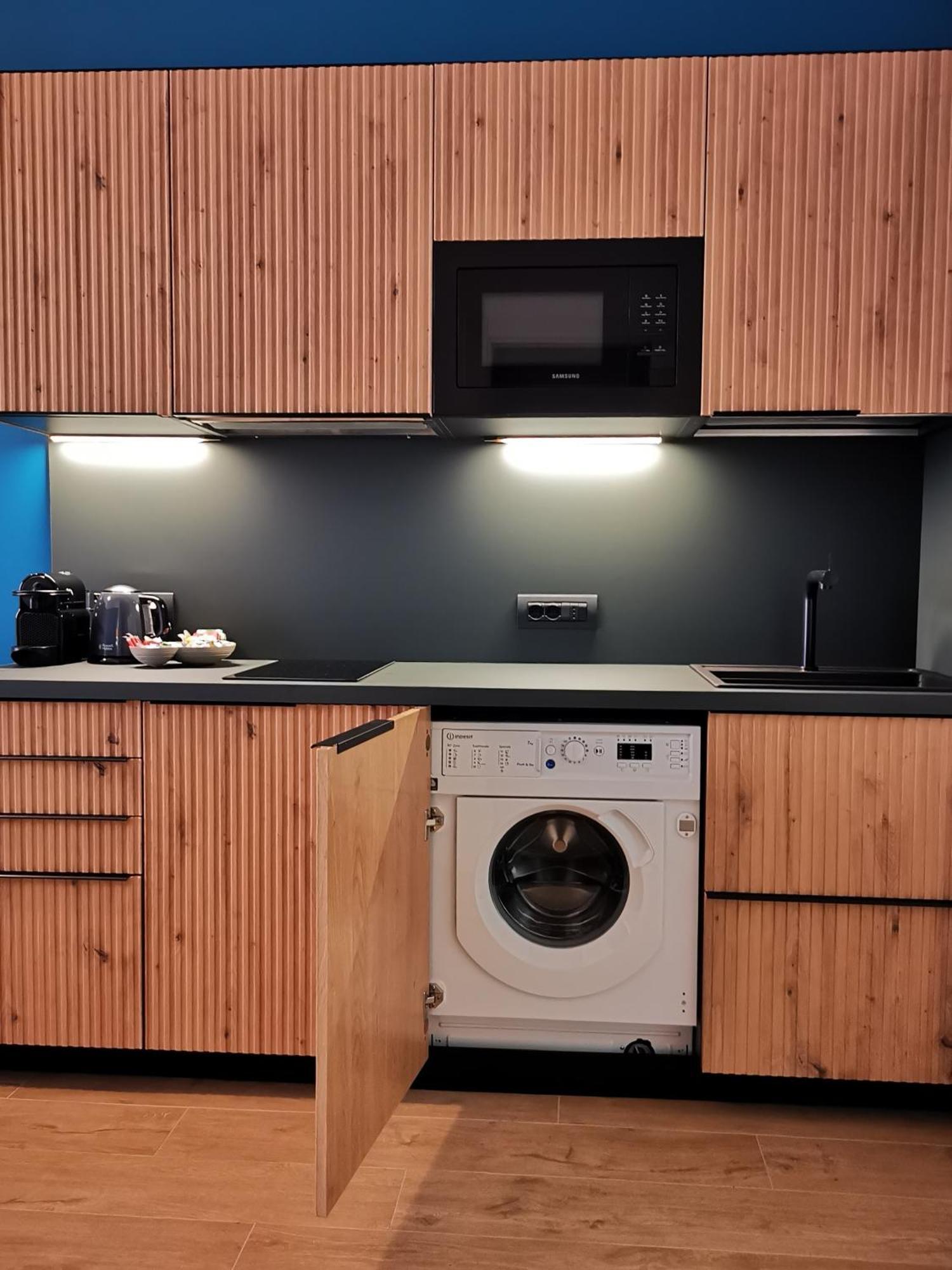 Cattaro 65 - Flexible Check-In Apartments Bari Buitenkant foto